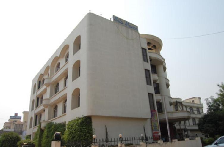 Hotel Sita Manor Gwalior Exterior foto